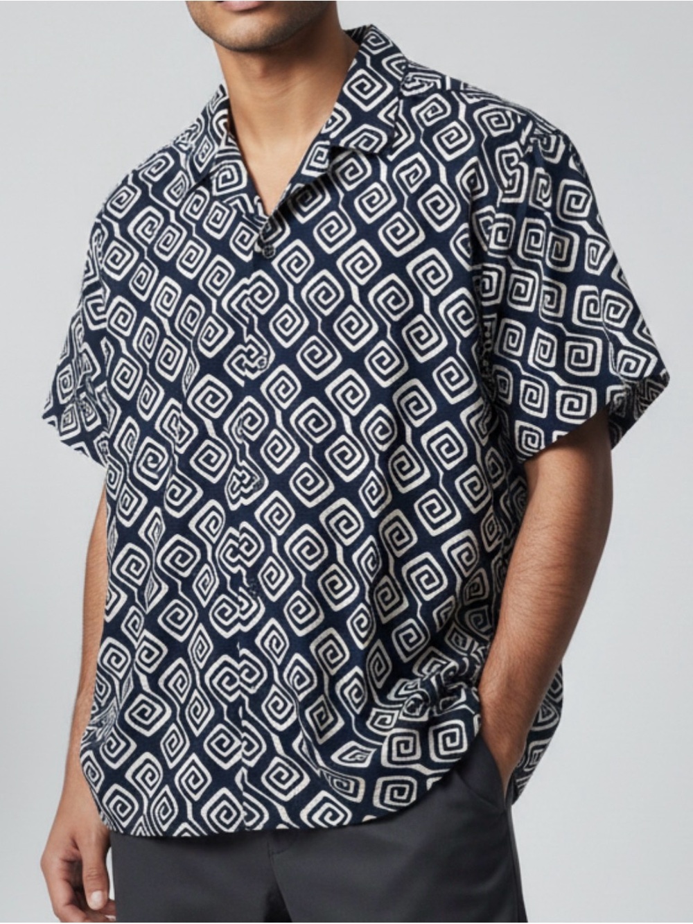 NWOT! Ike Behar Navy and White Geometric Short-Sleeve Button-Down Shirt, XL